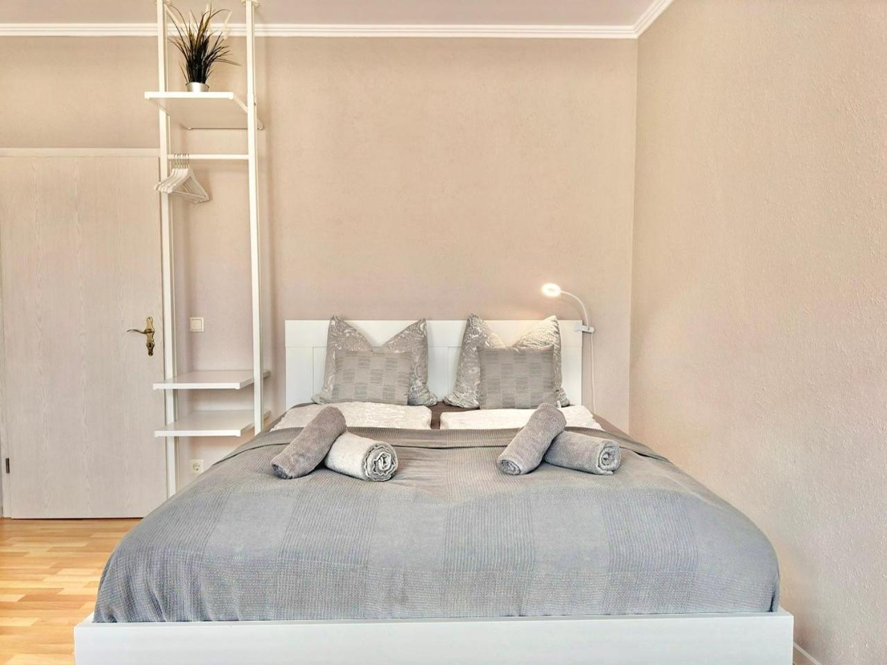 Appartement "Stadtgefluester" Im Zentrum, Inkl Stellplatz, 2 Betten, Babybett, Balkon, Gratis Kaffee Und Tee, Wlan Баутцен Экстерьер фото
